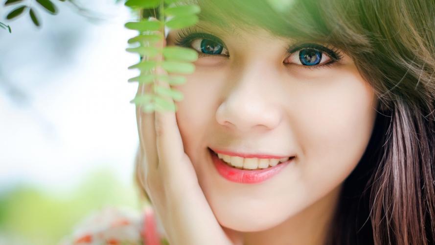 国台办：决不允许有人一边在大陆赚钱 一边支持“台独”分裂活动